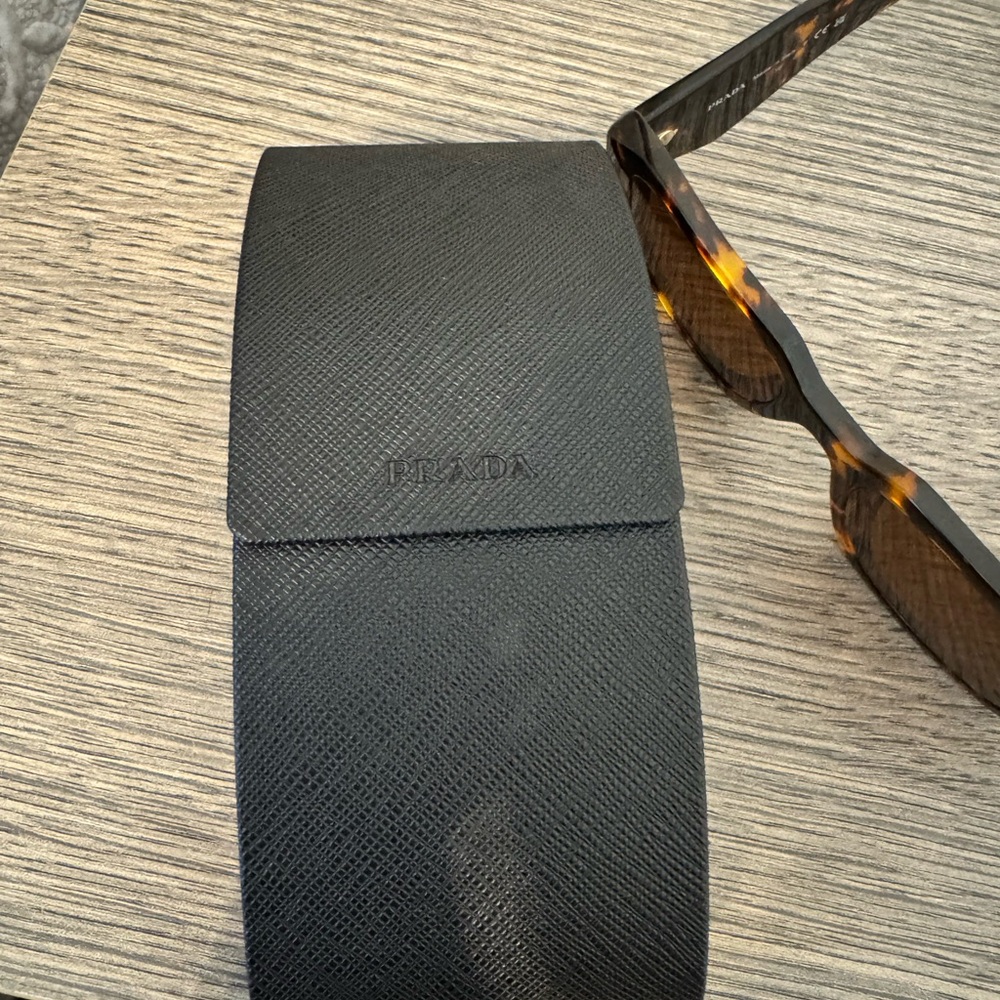 Authentic Prada sunglasses - Picture 2 of 4